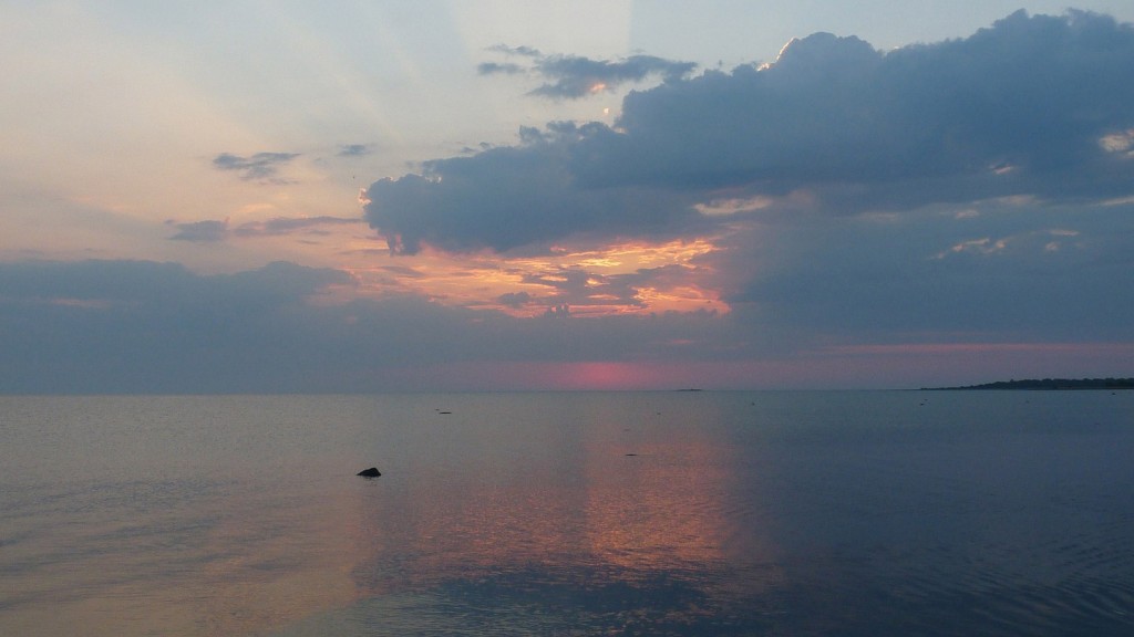 sunset-699866-pixabay-kunstnik-(vello-laanemaa)_1440x810.jpg