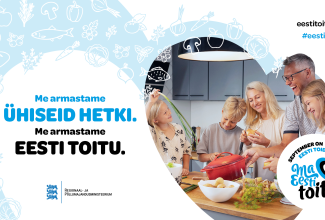 Eesti toidu kuu 2026 kampaaniavisuaal. Plakatil on viieliikmeline kokkav perekond, vasakul tekst: "Me armastame ühiseid hetki. Me armastame Eesti toitu."